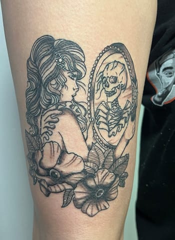 Joanna Szpernoga - Woman Mirror Tattoos