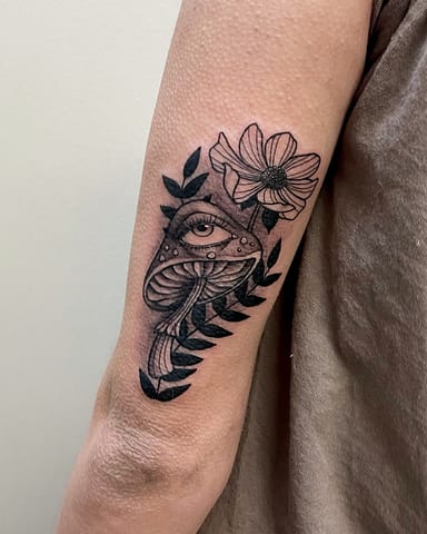 Allyssa-Bollmann-Flower -Tattoos