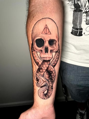 Allyssa-Bollmann- Skull Snake -Tattoos